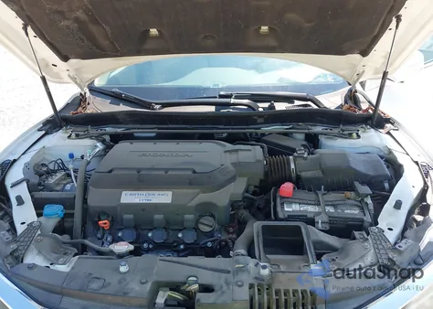 2017 Honda Accord Touring V6 из США, поврежденный, VIN 1HGCR3F93HA035701